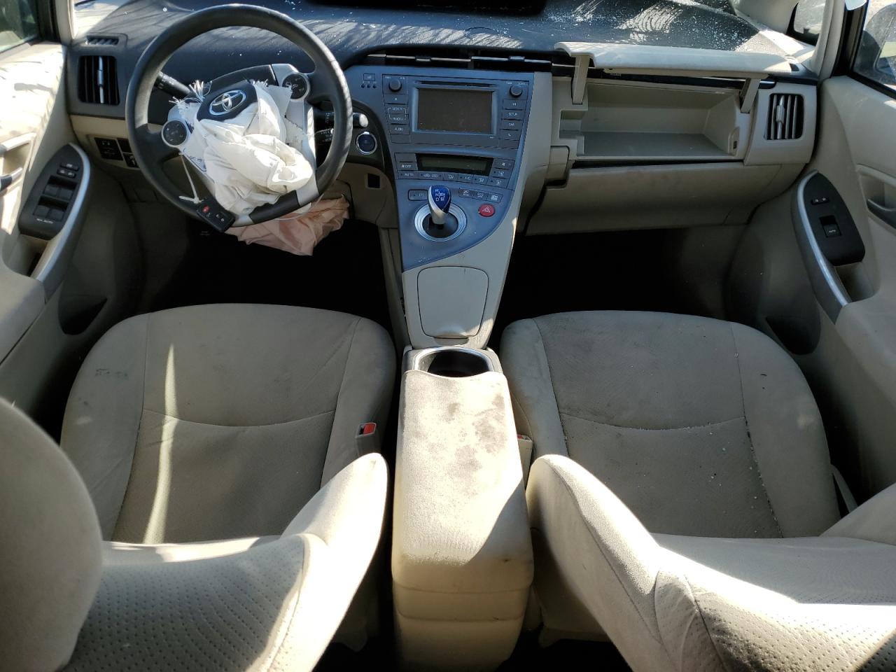 2015 Toyota Prius - Image 8