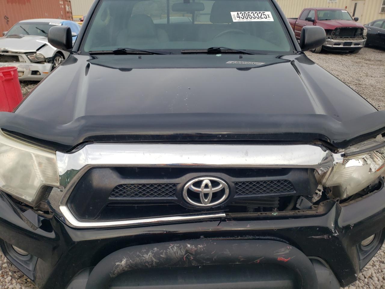 2014 Toyota Tacoma - Image 11
