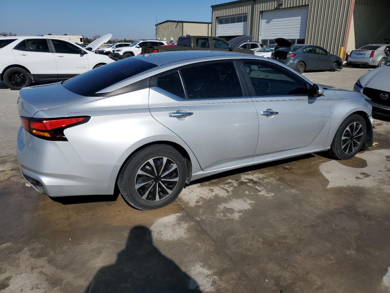 2020 Nissan Altima - Image 3
