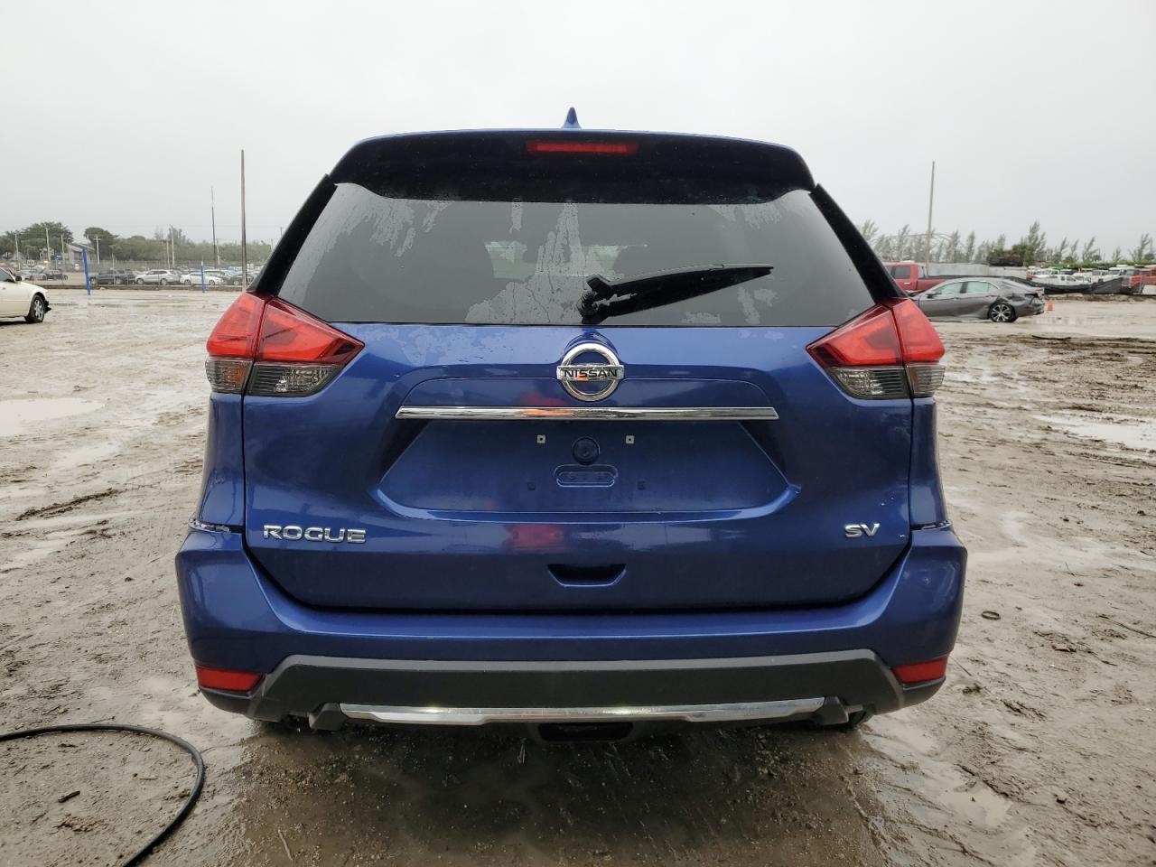 2017 Nissan Rogue - Image 6