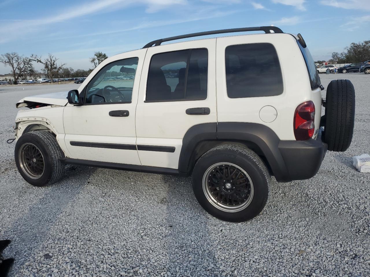 2007 Jeep Liberty (North America) - Image 2