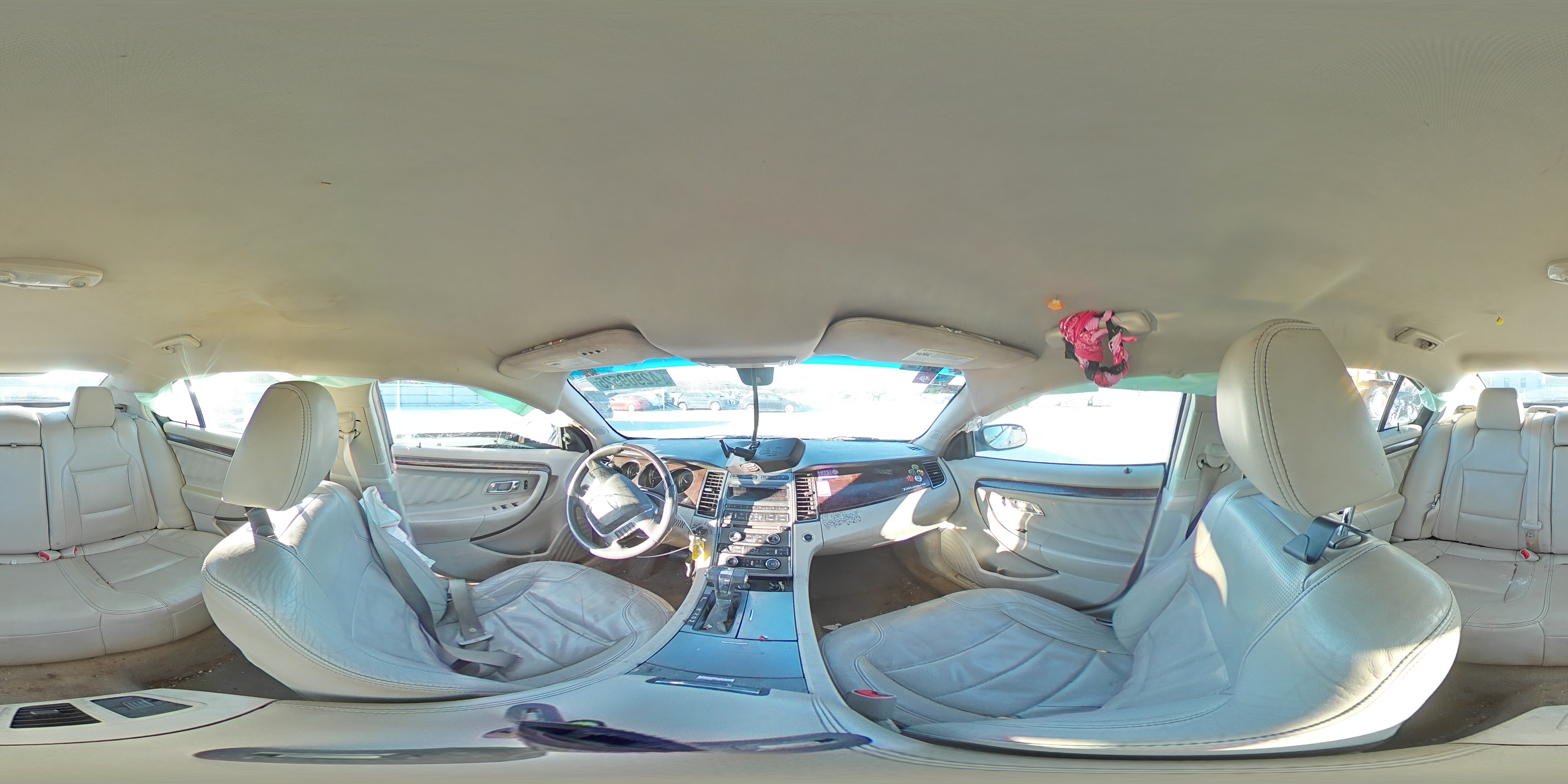 2011 Ford Taurus - Image 13