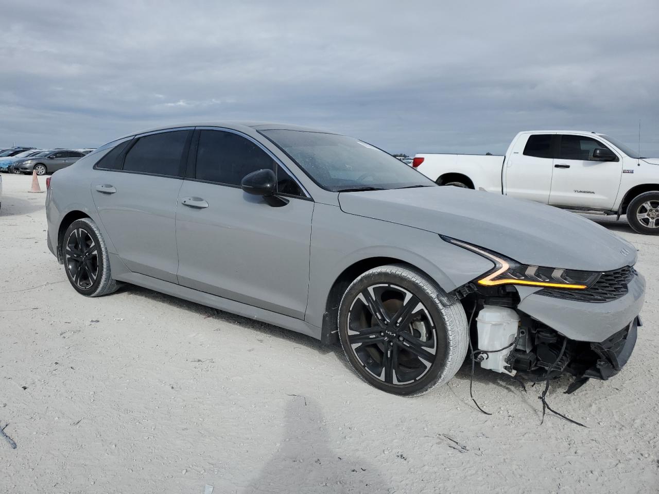 2022 Kia K5 - Image 4