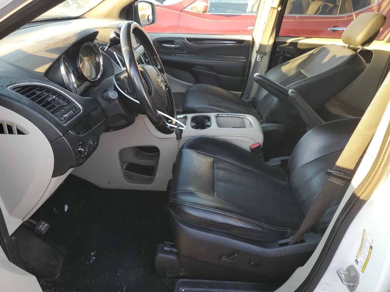 2019 Dodge Caravan - Image 7