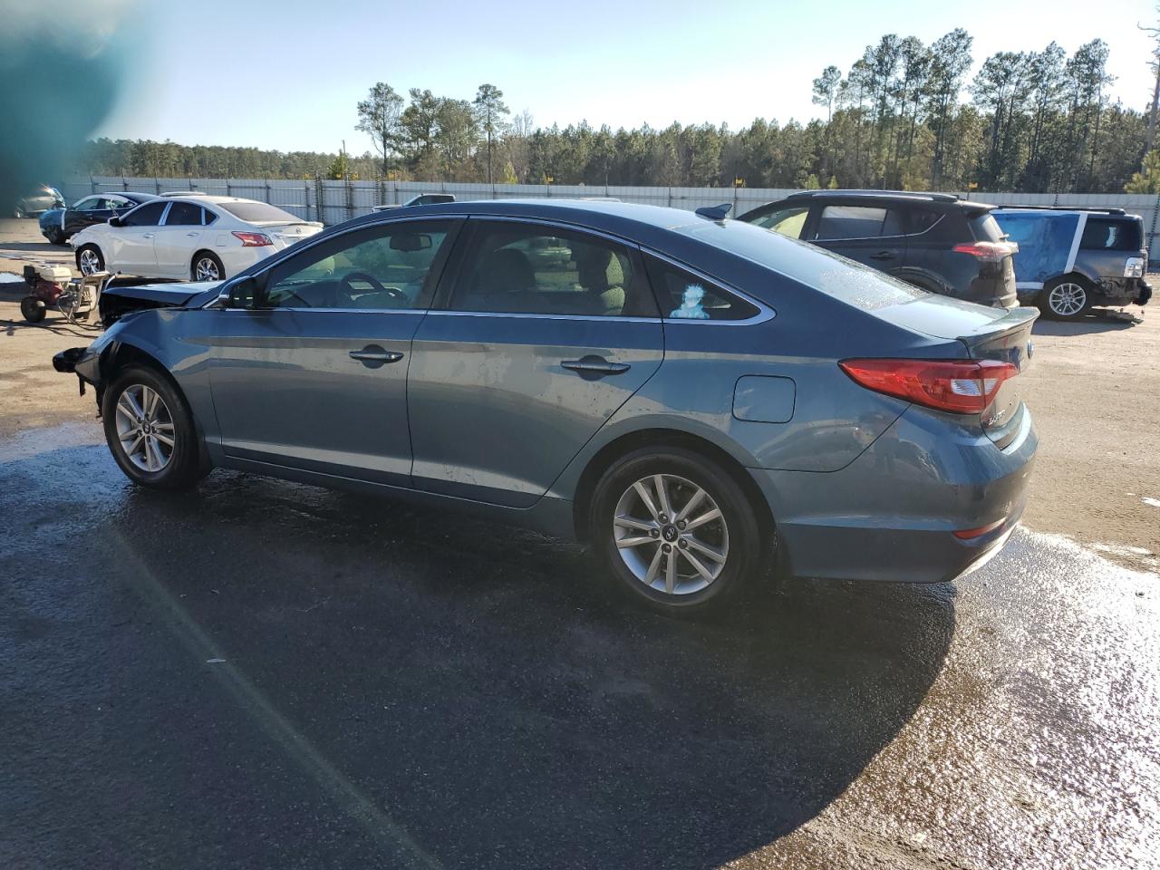 2016 Hyundai Sonata - Image 2