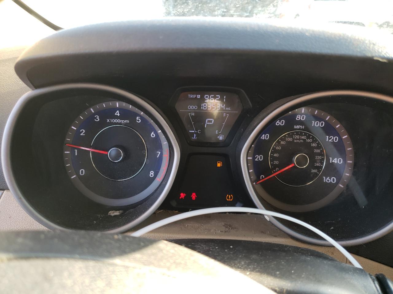 2013 Hyundai Elantra - Image 9