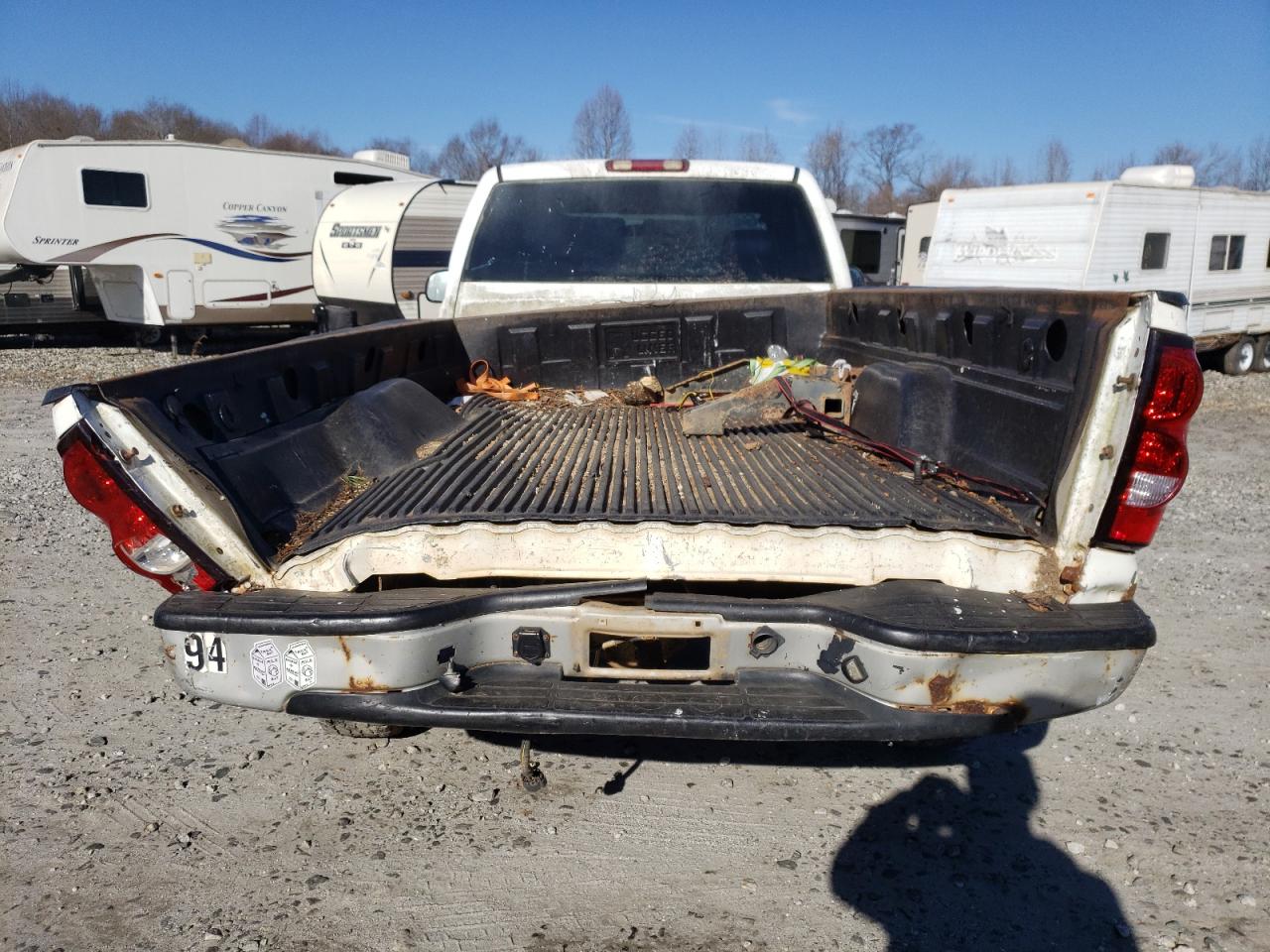2005 Chevrolet Silverado - Image 6