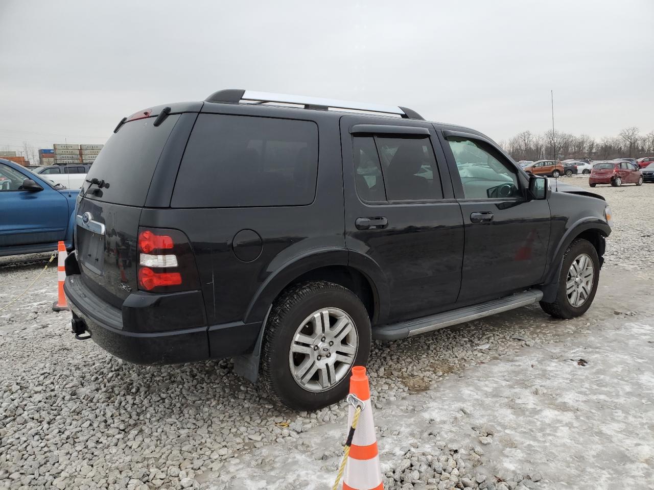 2010 Ford Explorer - Image 3