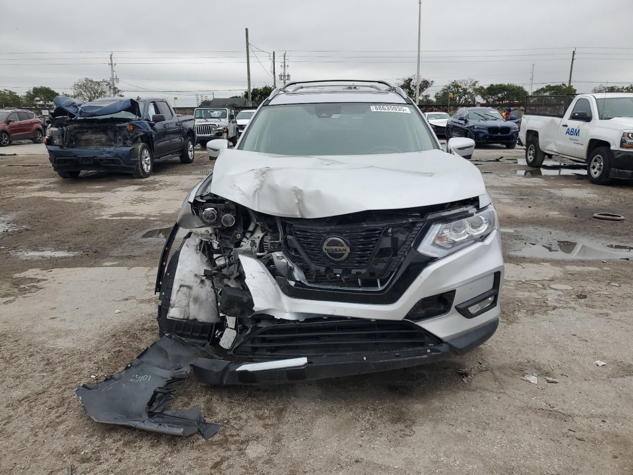2019 Nissan Rogue - Image 5