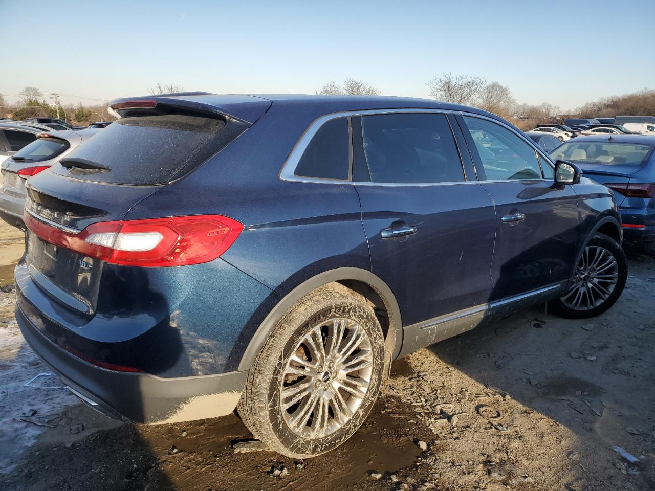 2017 Lincoln MKX - Image 3