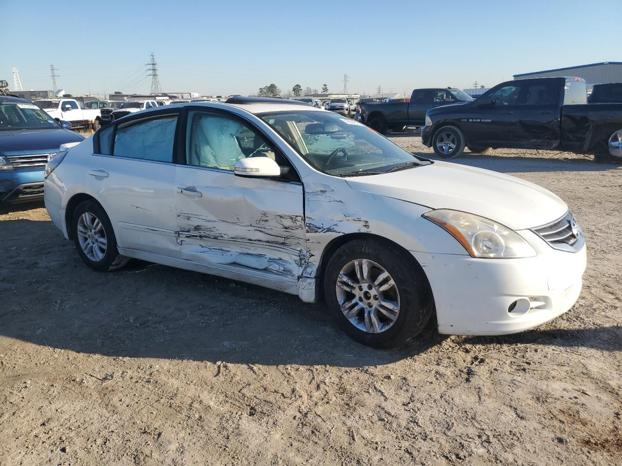 2010 Nissan Altima - Image 4