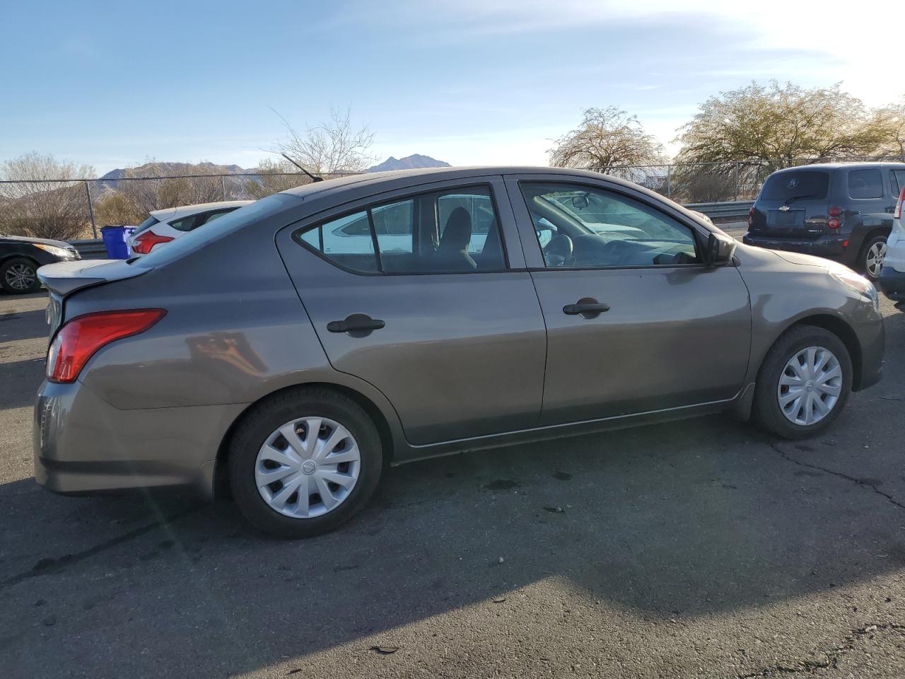 2016 Nissan Versa - Image 3