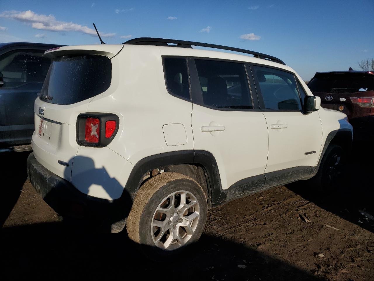 2017 Jeep Renegade - Image 3