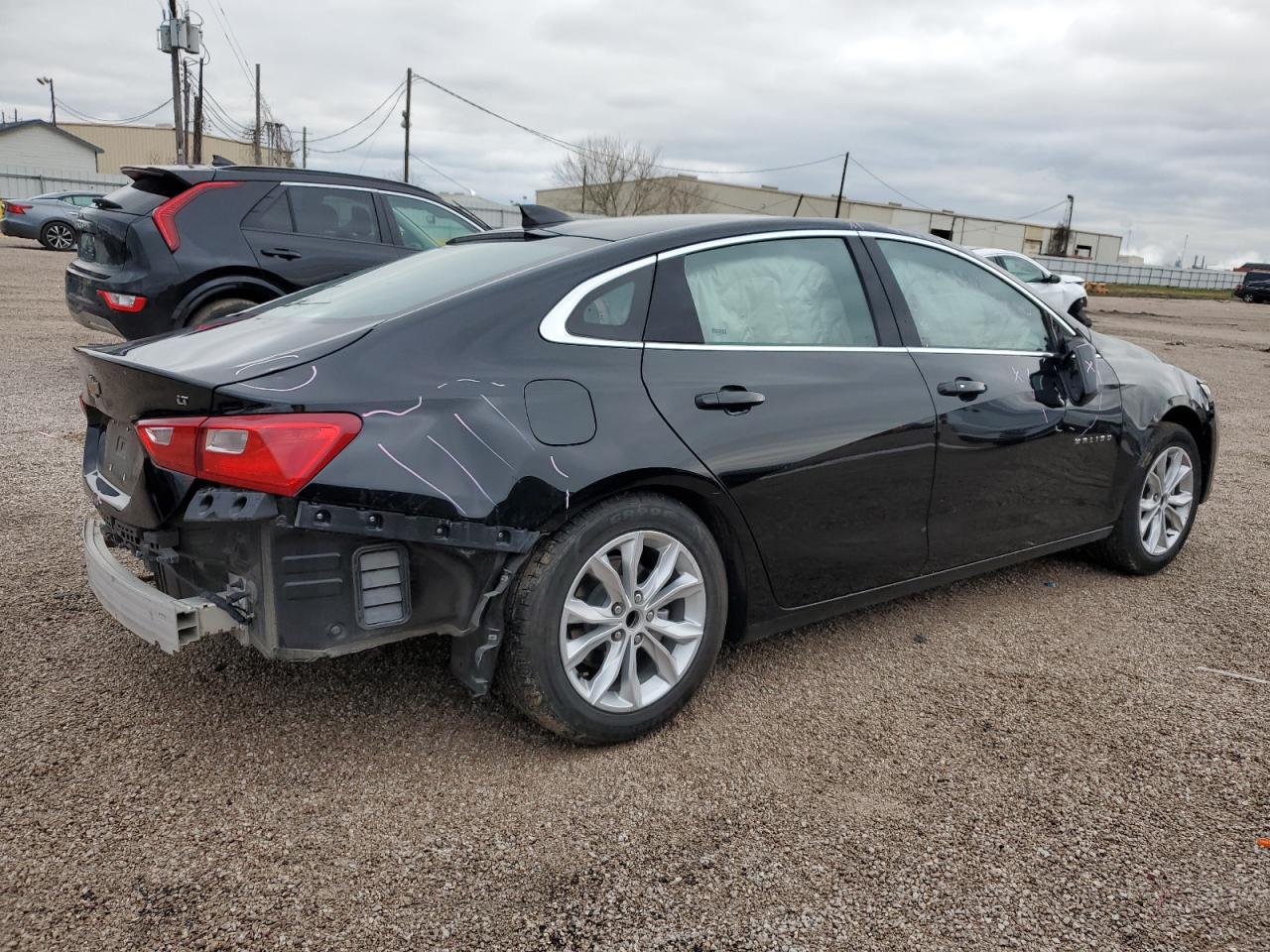 2023 Chevrolet Malibu - Image 3
