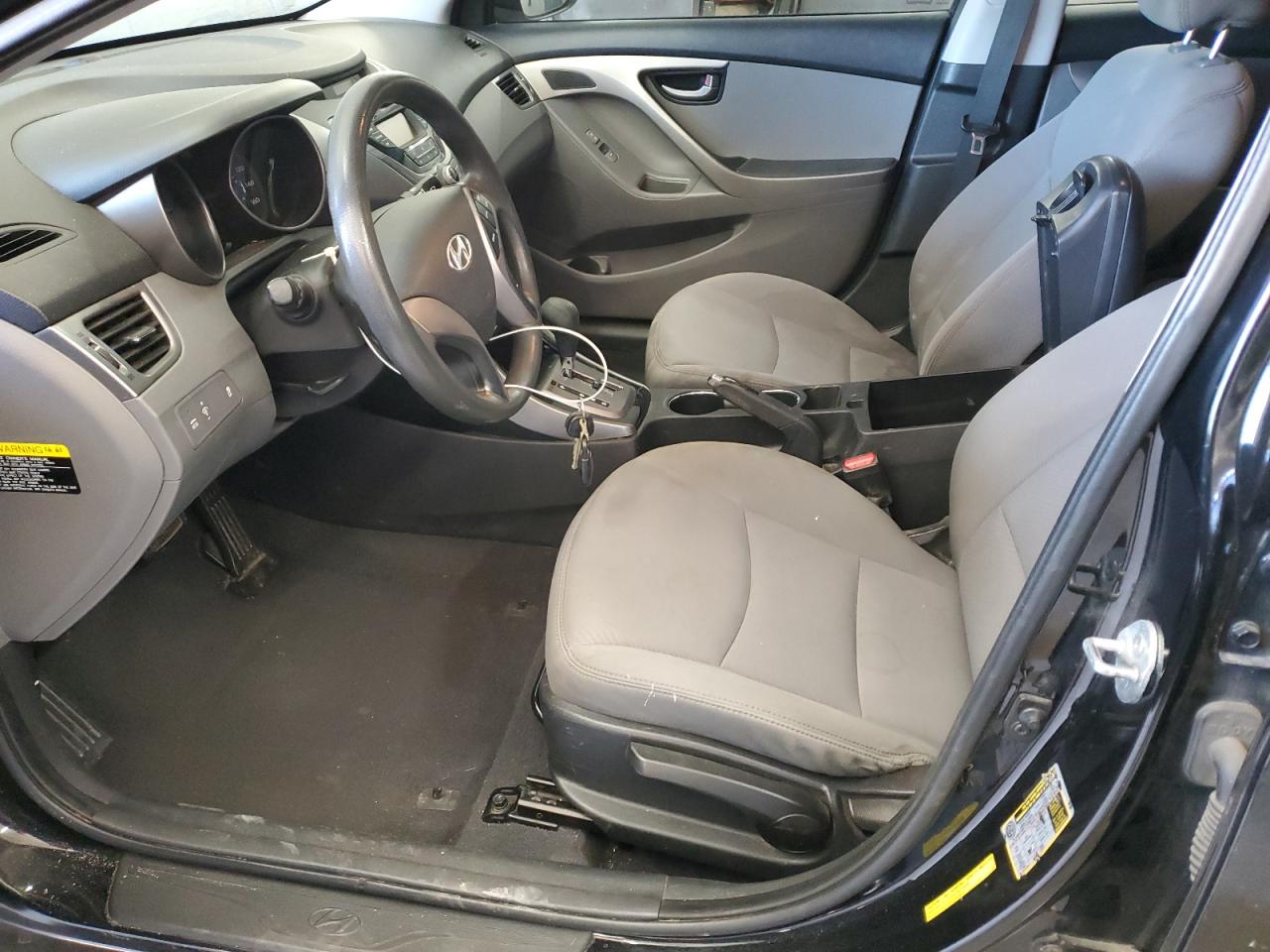 2013 Hyundai Elantra - Image 7