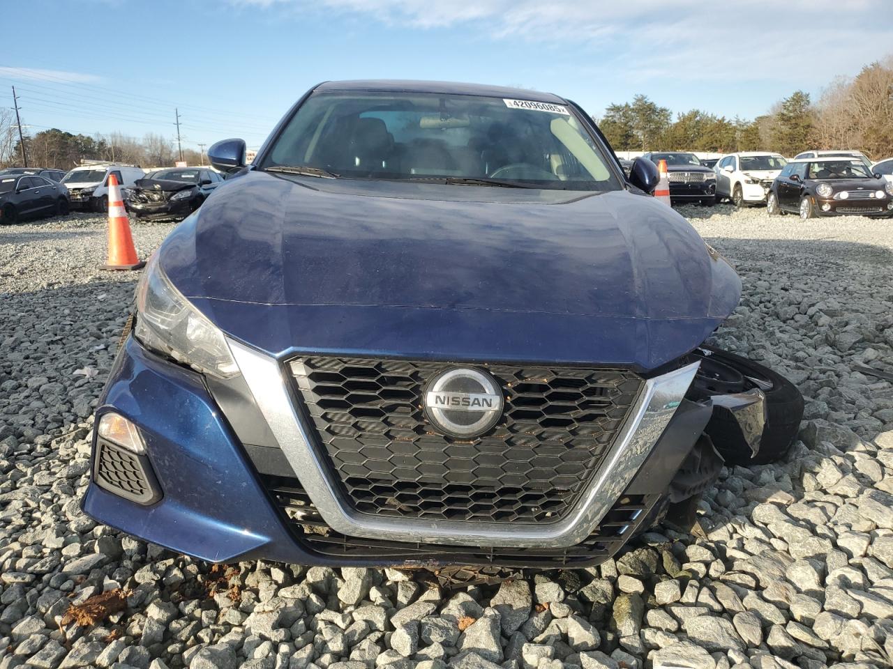 2020 Nissan Altima - Image 5