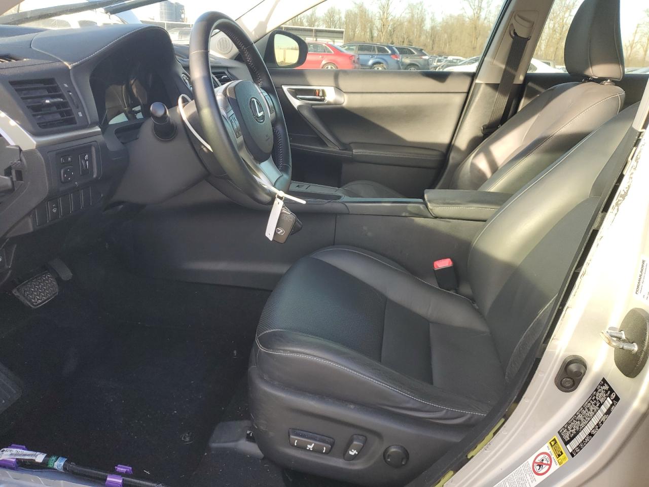 2012 Lexus CT - Image 7