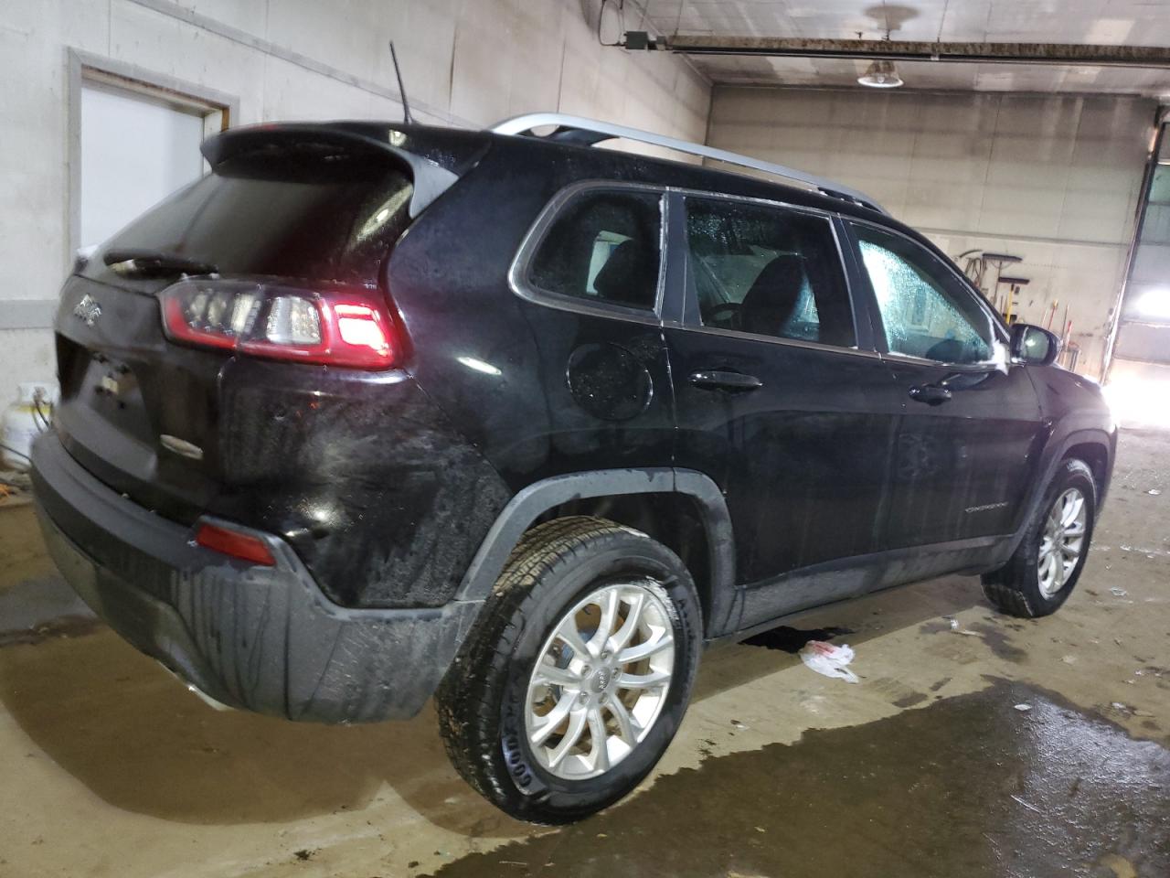 2019 Jeep Grand Cherokee - Image 3