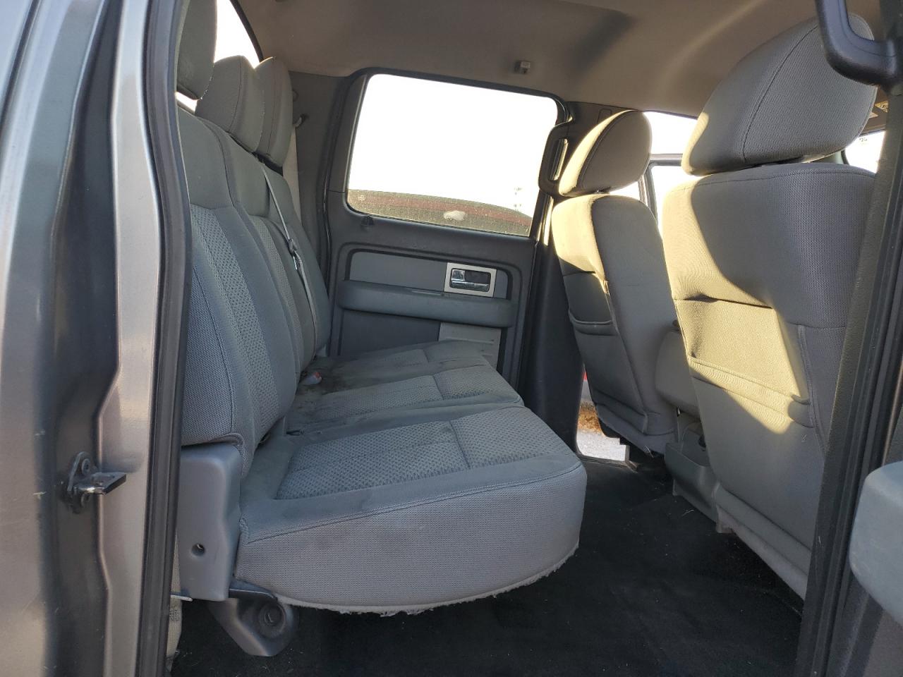 2011 Ford F-150 - Image 10