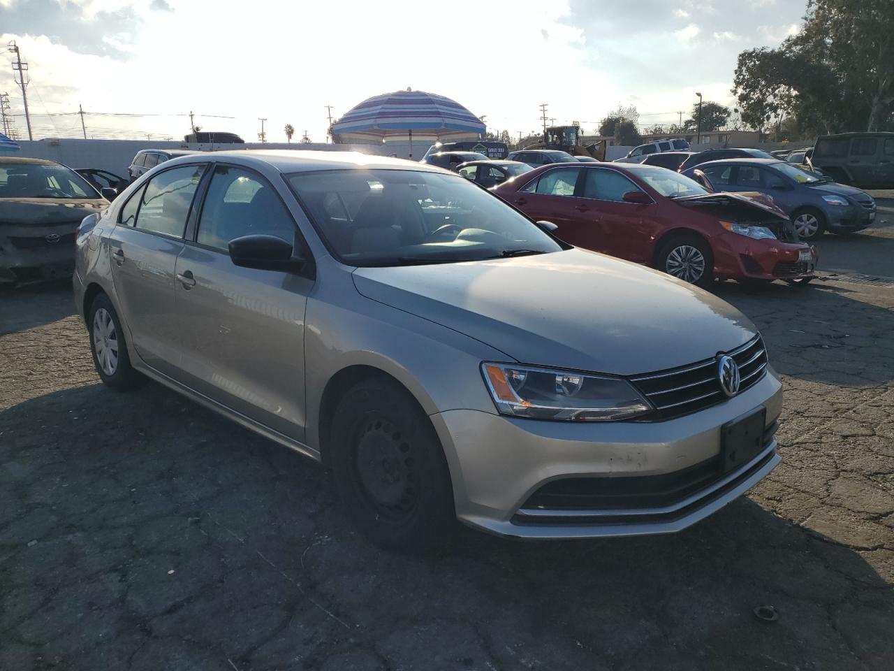 2015 Volkswagen Jetta - Image 4