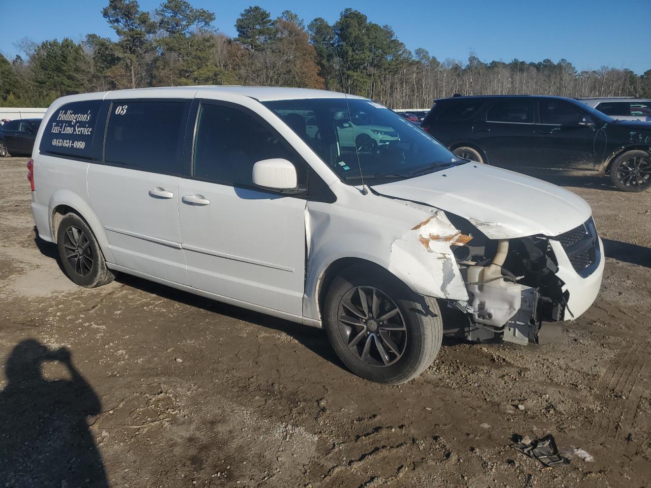 2017 Dodge Caravan - Image 4