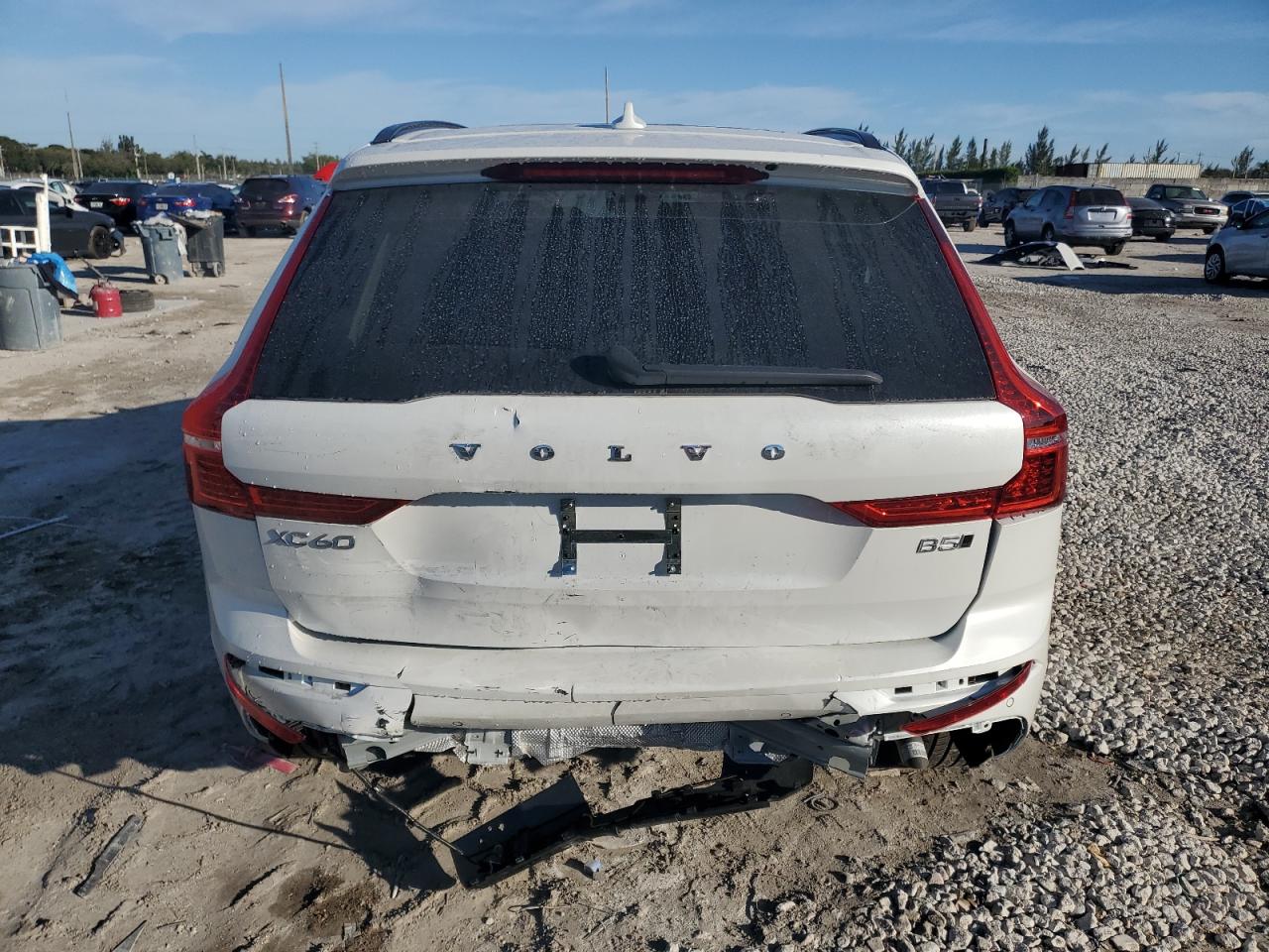 2025 Volvo XC60 - Image 6