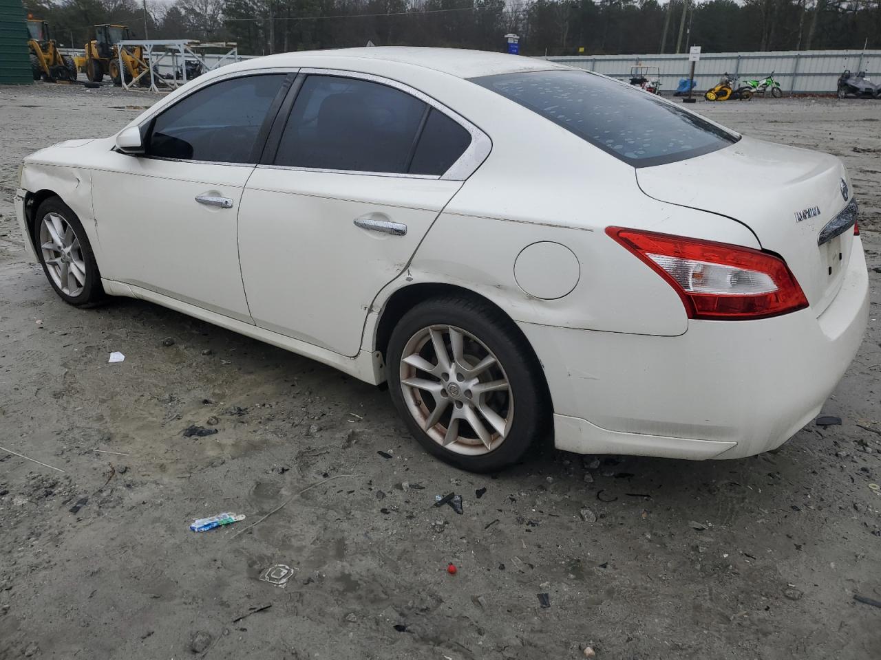 2009 Nissan Maxima - Image 2