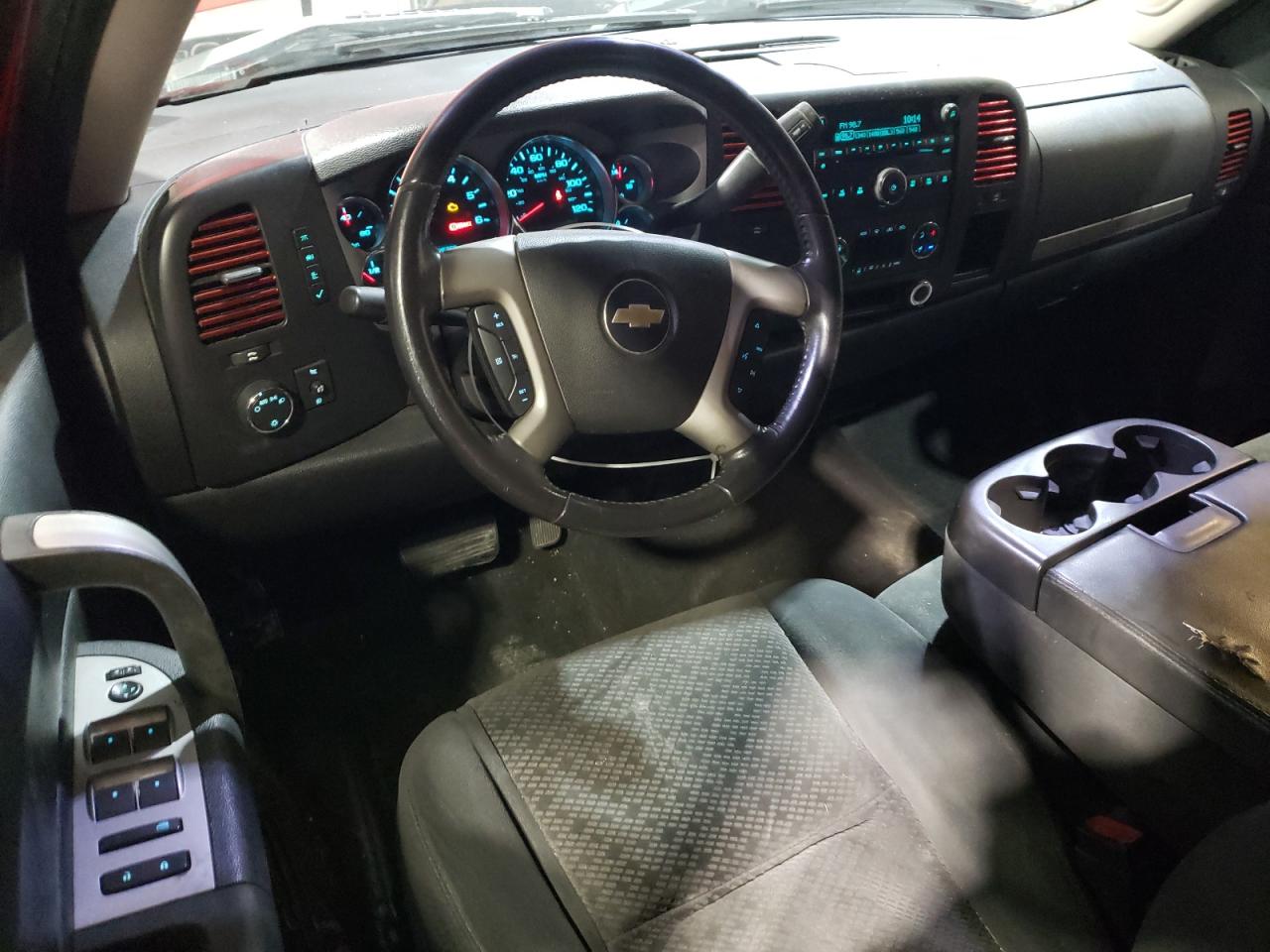 2007 Chevrolet Silverado - Image 8