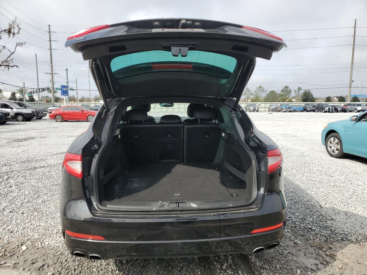 2017 Maserati Levante - Image 6