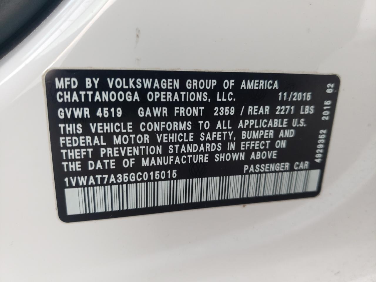 2016 Volkswagen Passat - Image 12