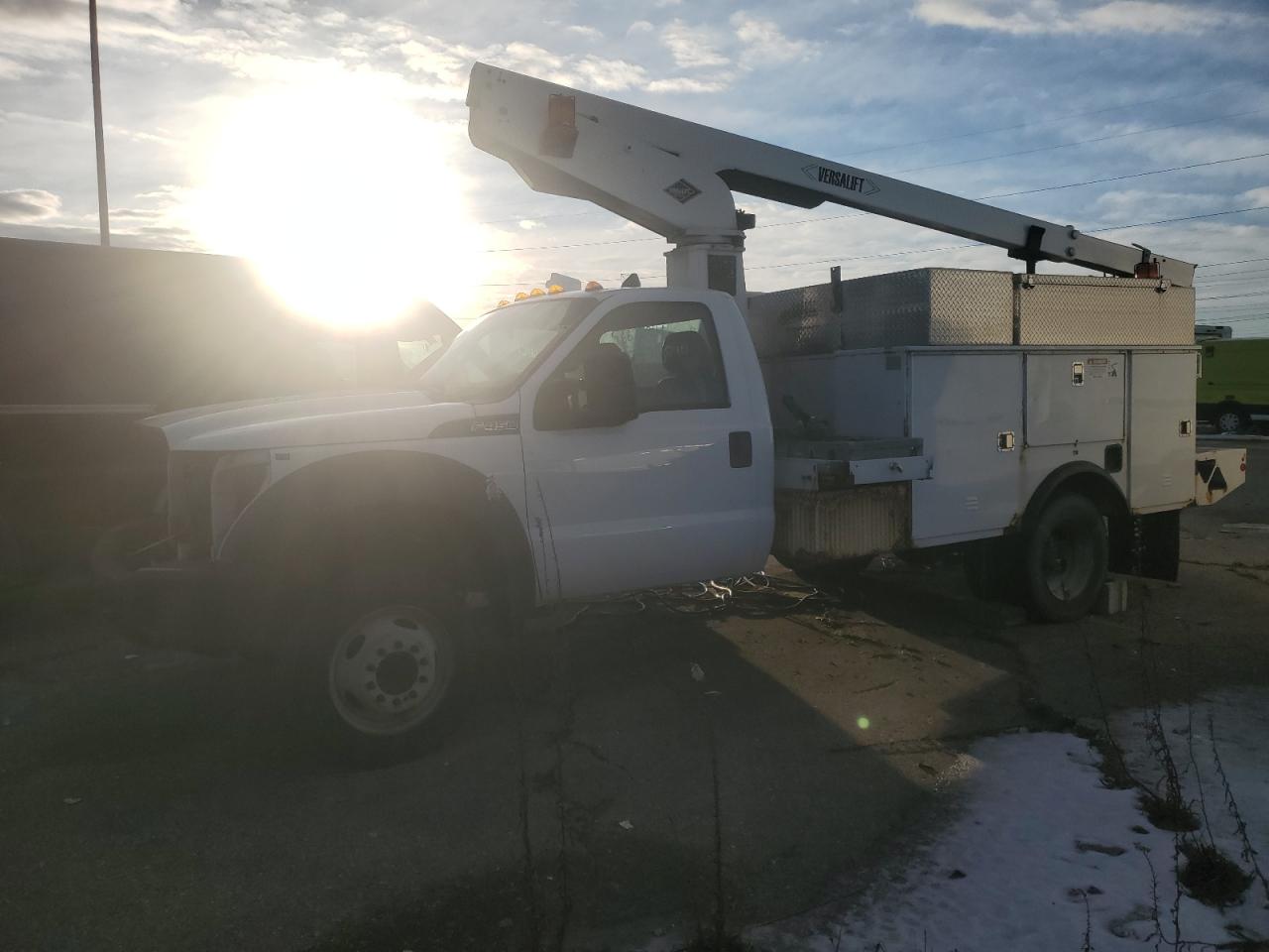 2013 Ford F450 Super Duty للبيع في Woodhaven، MI - Stripped