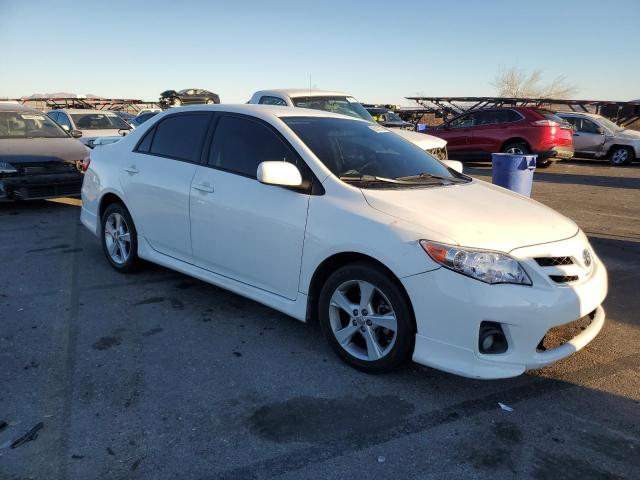  TOYOTA COROLLA 2012 Белый