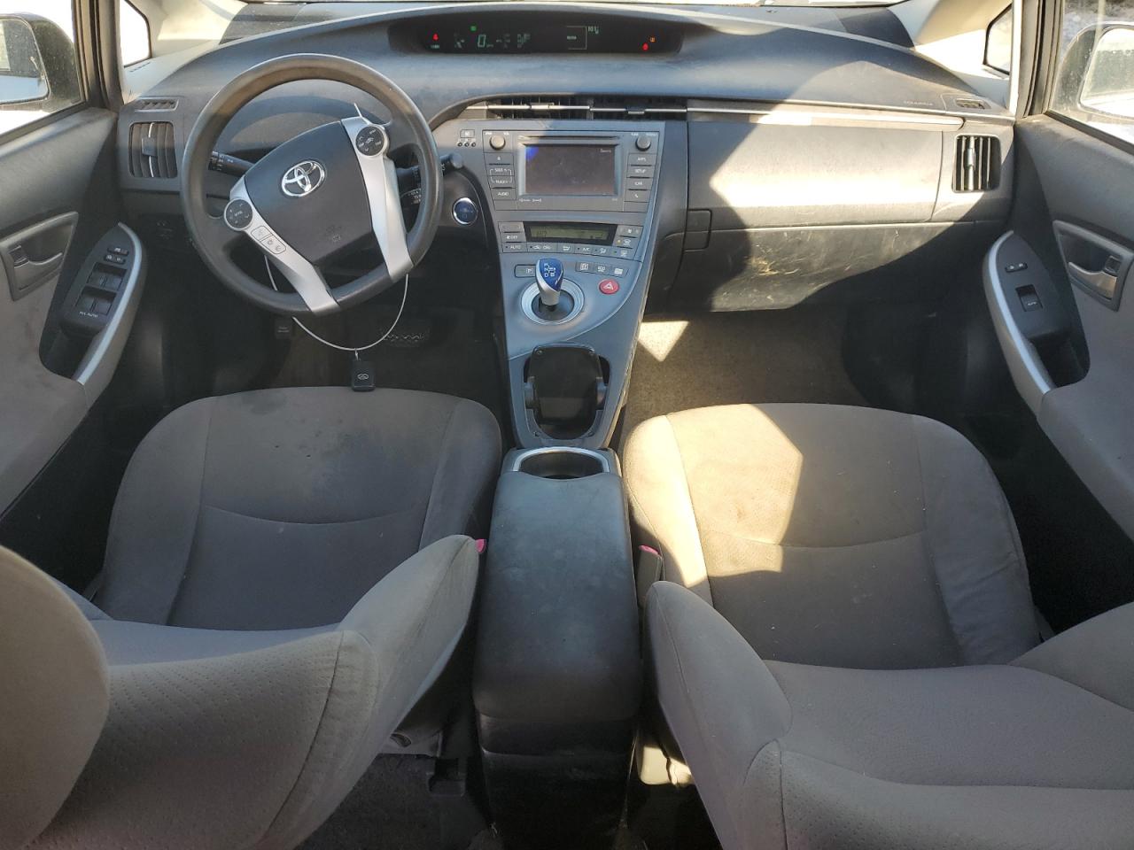 2013 Toyota Prius - Image 8