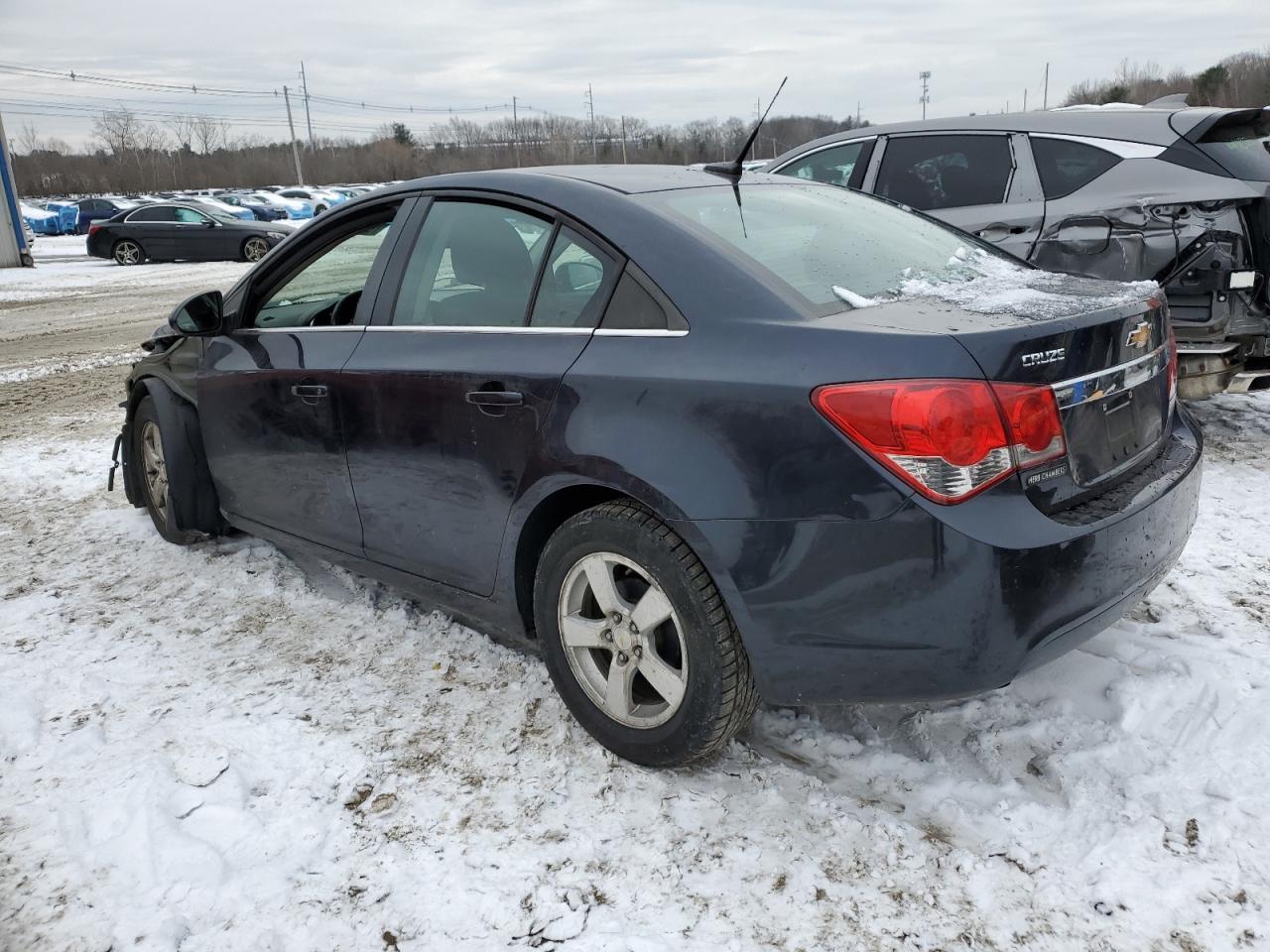 VIN 1G1PC5SB0E7152238 2014 CHEVROLET CRUZE no.2