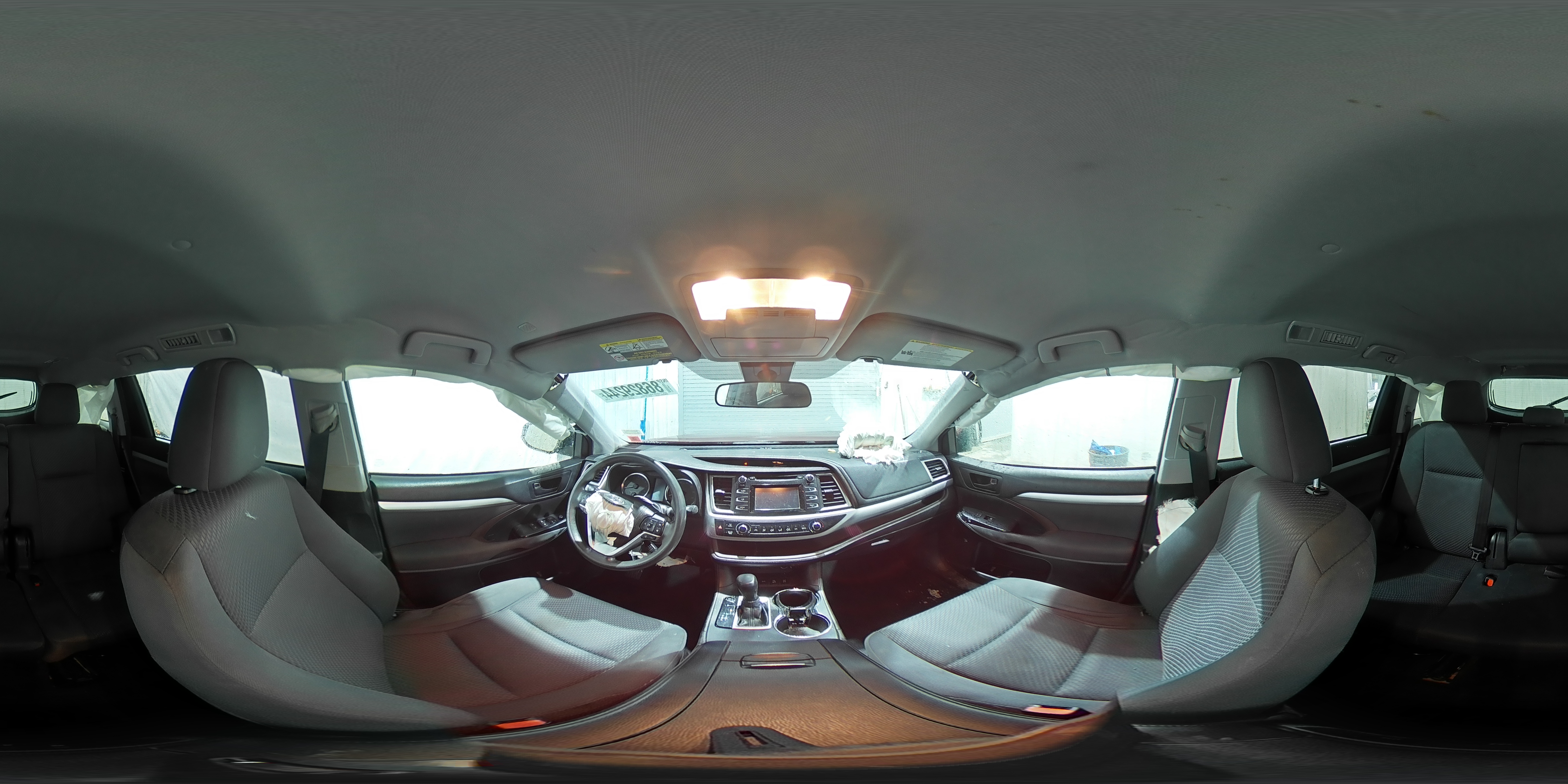 2018 Toyota Highlander - Image 14