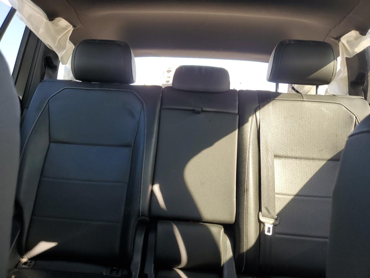 2021 Volkswagen Tiguan - Image 10