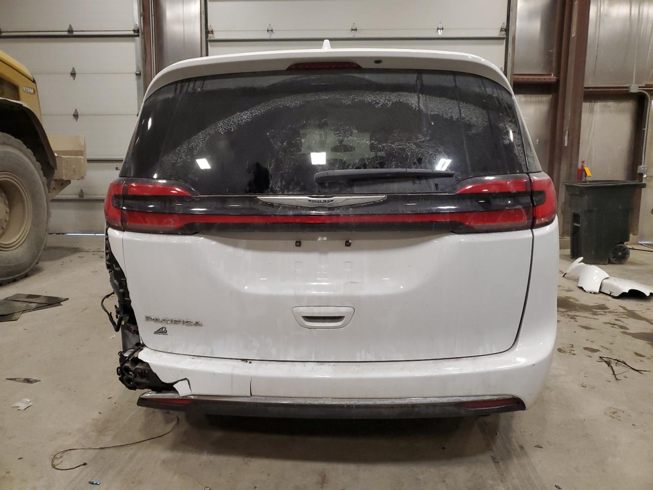 2022 Chrysler Pacifica - Image 6