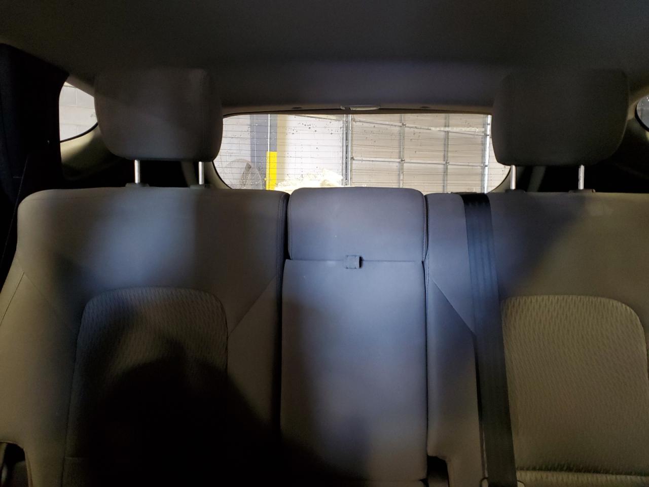 2018 Hyundai Santa Fe - Image 10