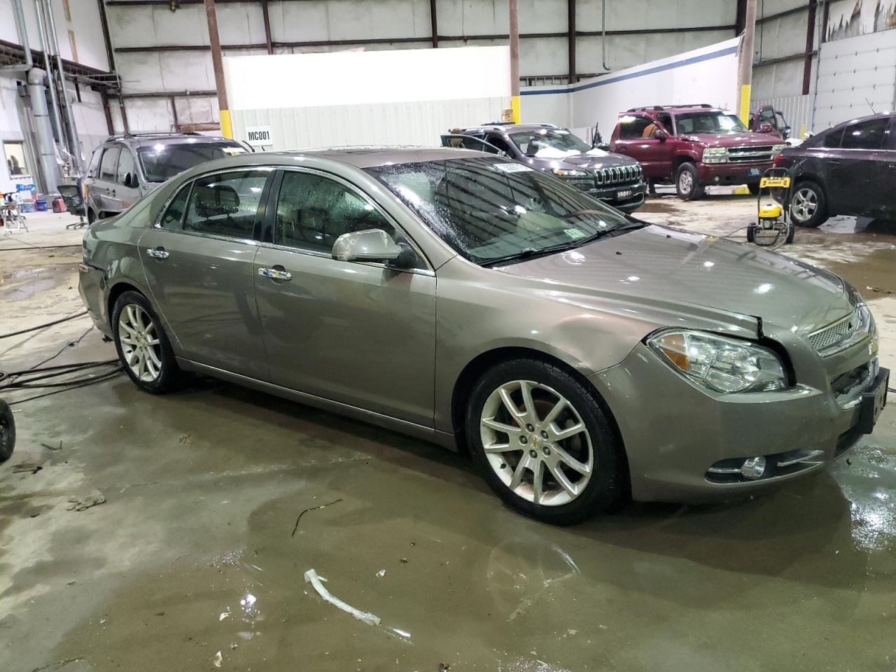 2011 Chevrolet Malibu - Image 4
