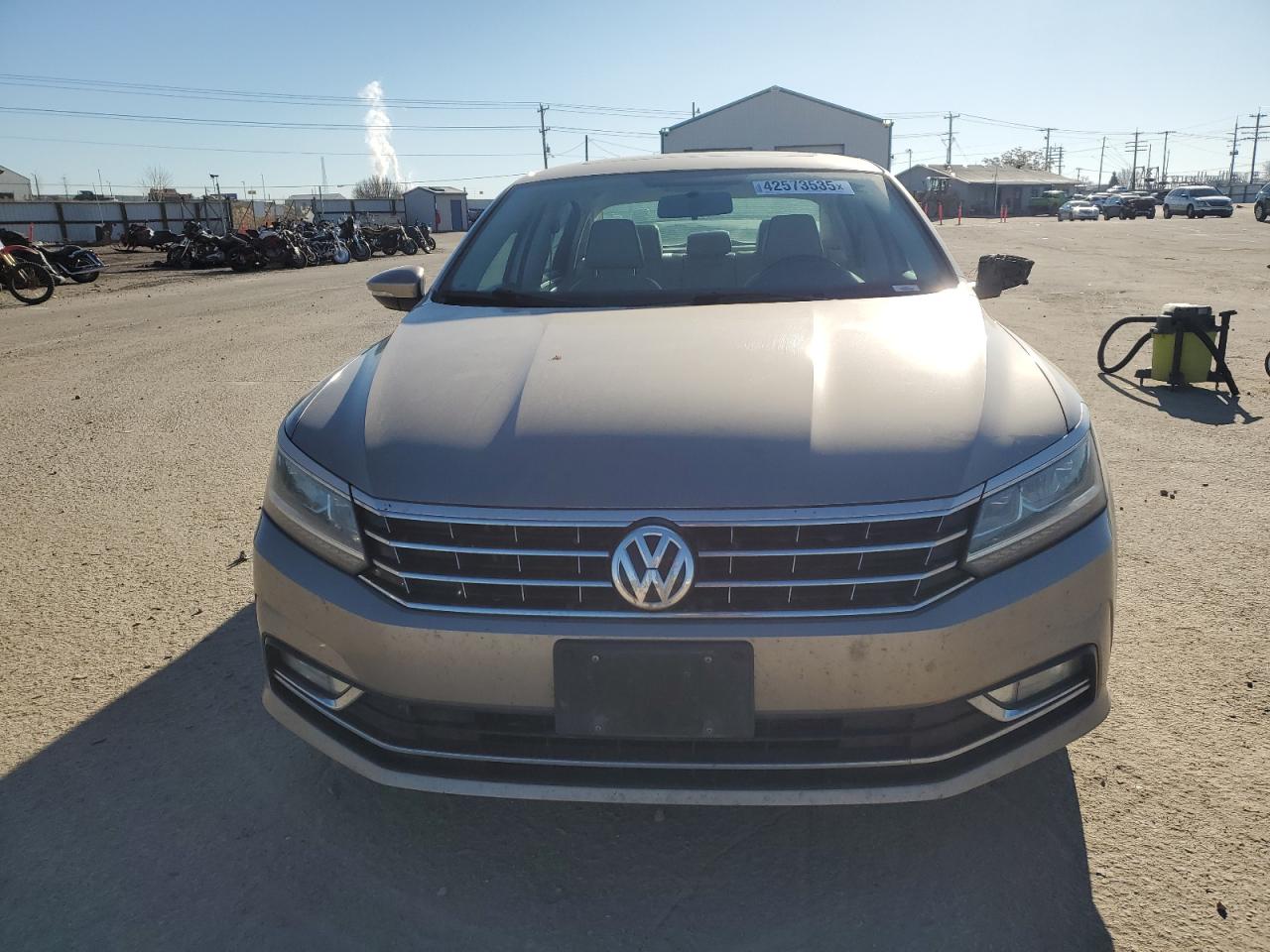 2016 Volkswagen Passat - Image 5