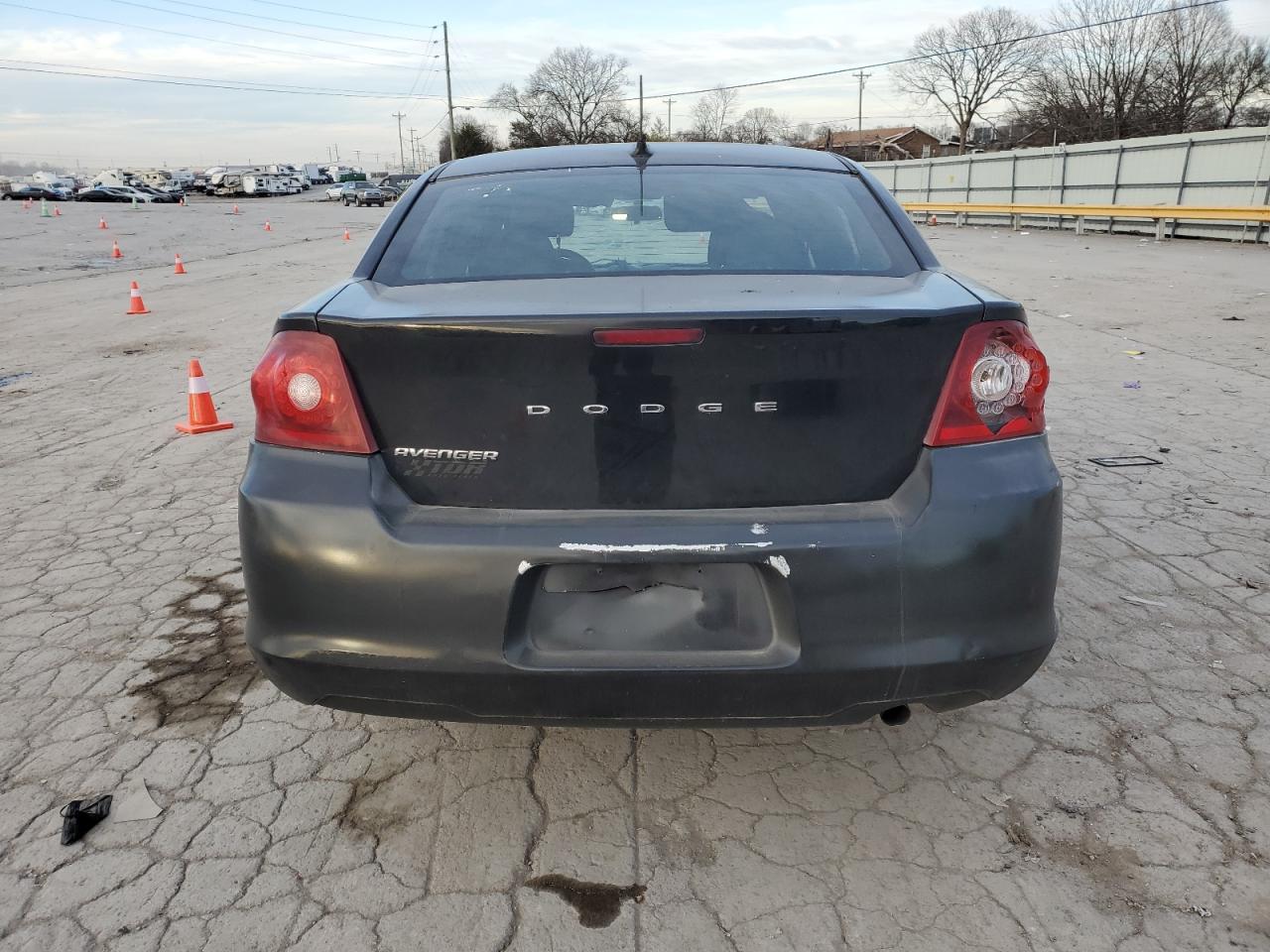 2012 Dodge Avenger - Image 6