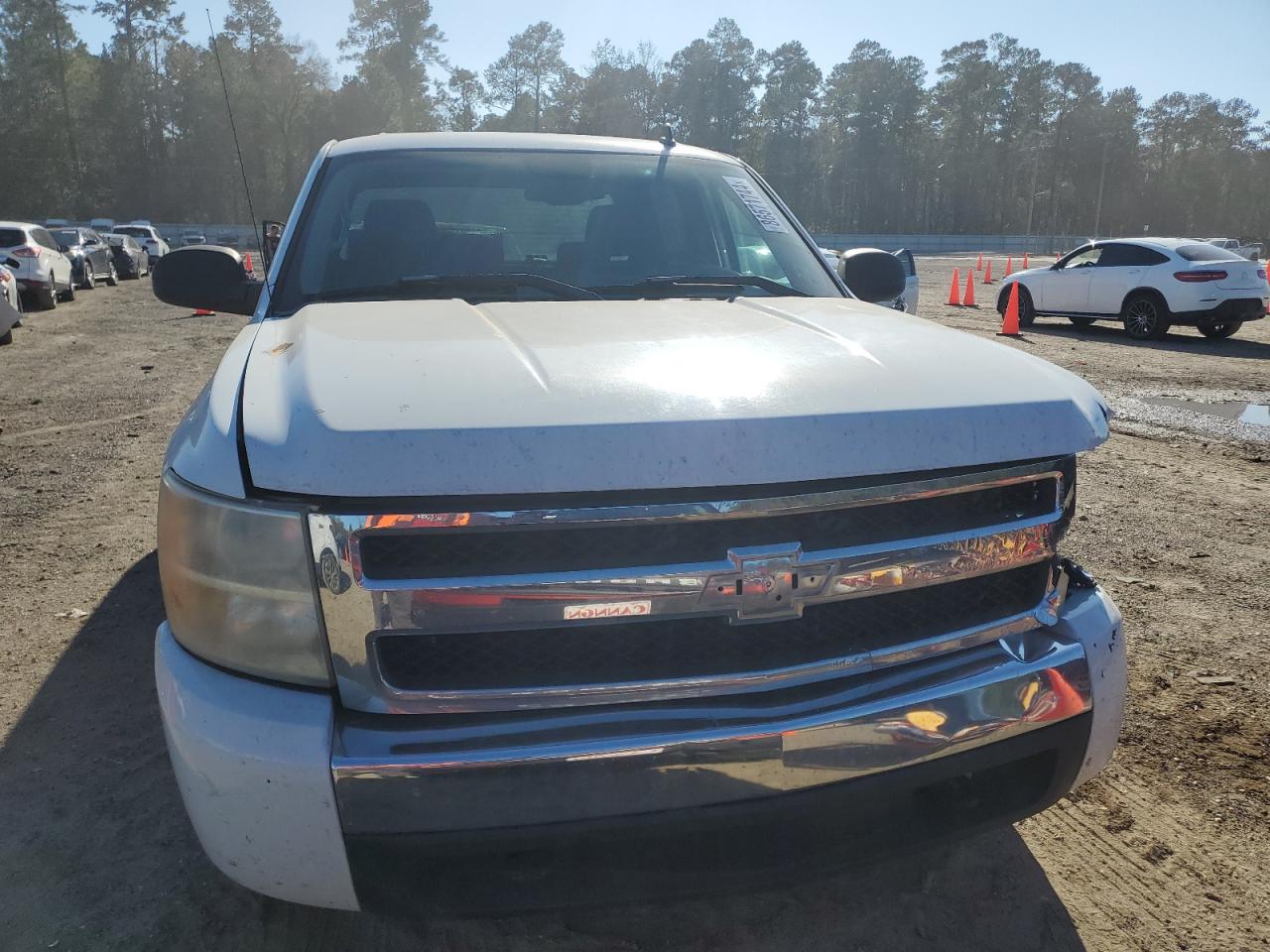 2008 Chevrolet Silverado - Image 5