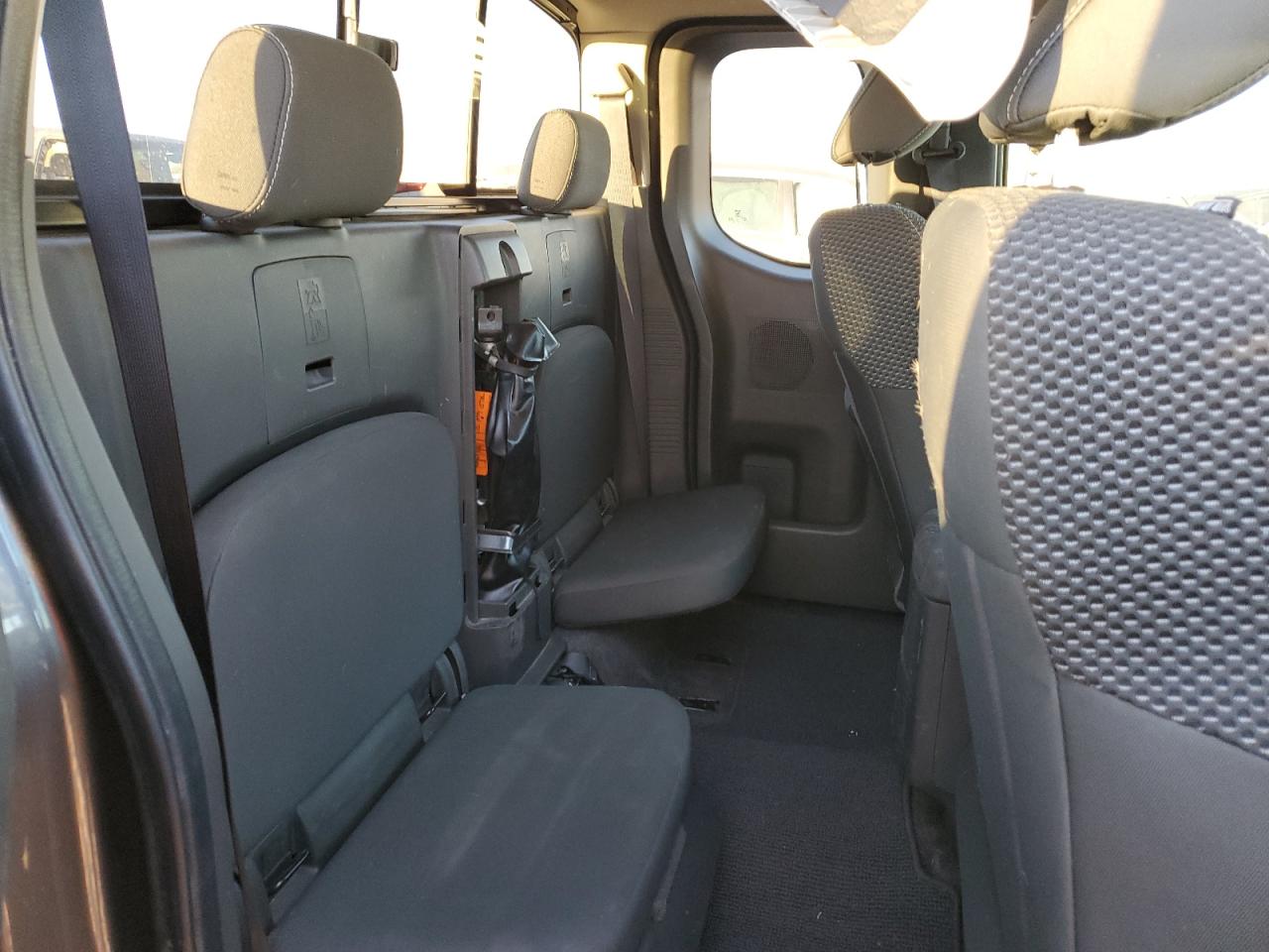 2017 Nissan Navara (Frontier) - Image 10