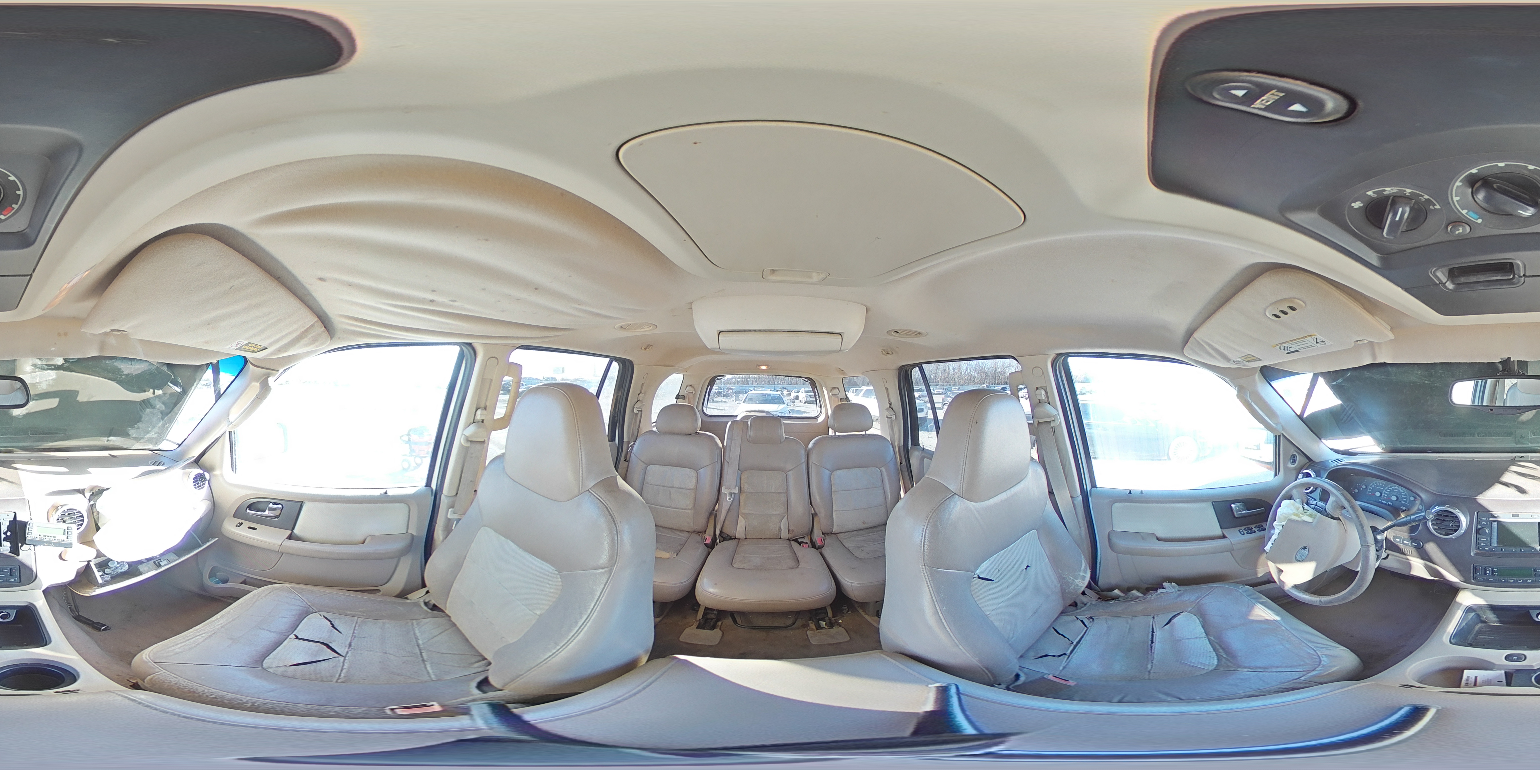 2004 Ford Expedition - Image 14