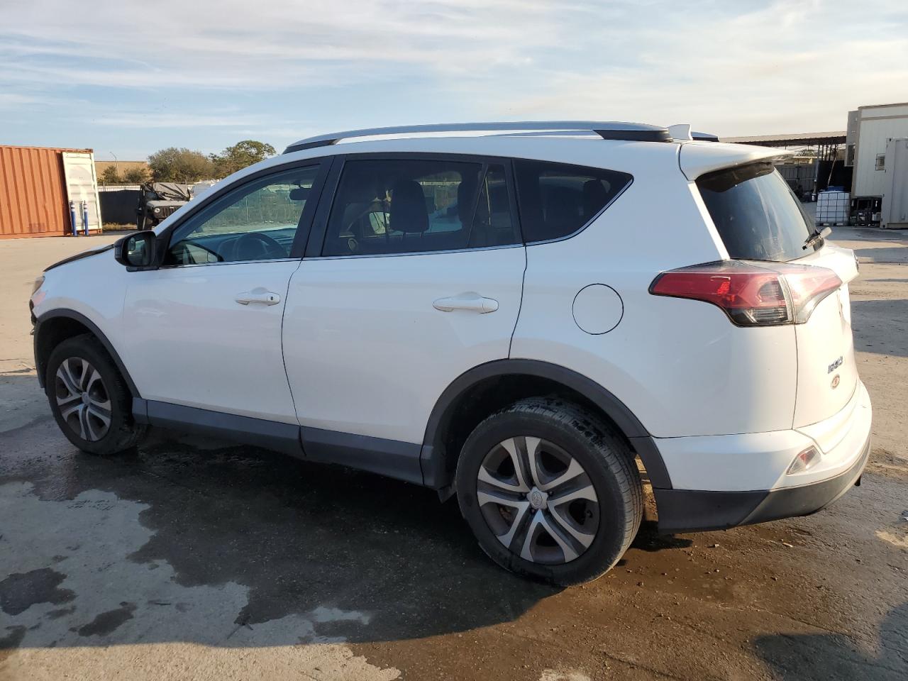 2016 Toyota RAV 4 - Image 2