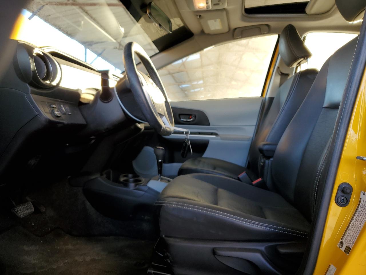 2014 Toyota Prius - Image 7