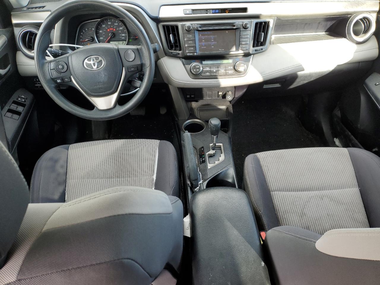 2015 Toyota RAV 4 - Image 8