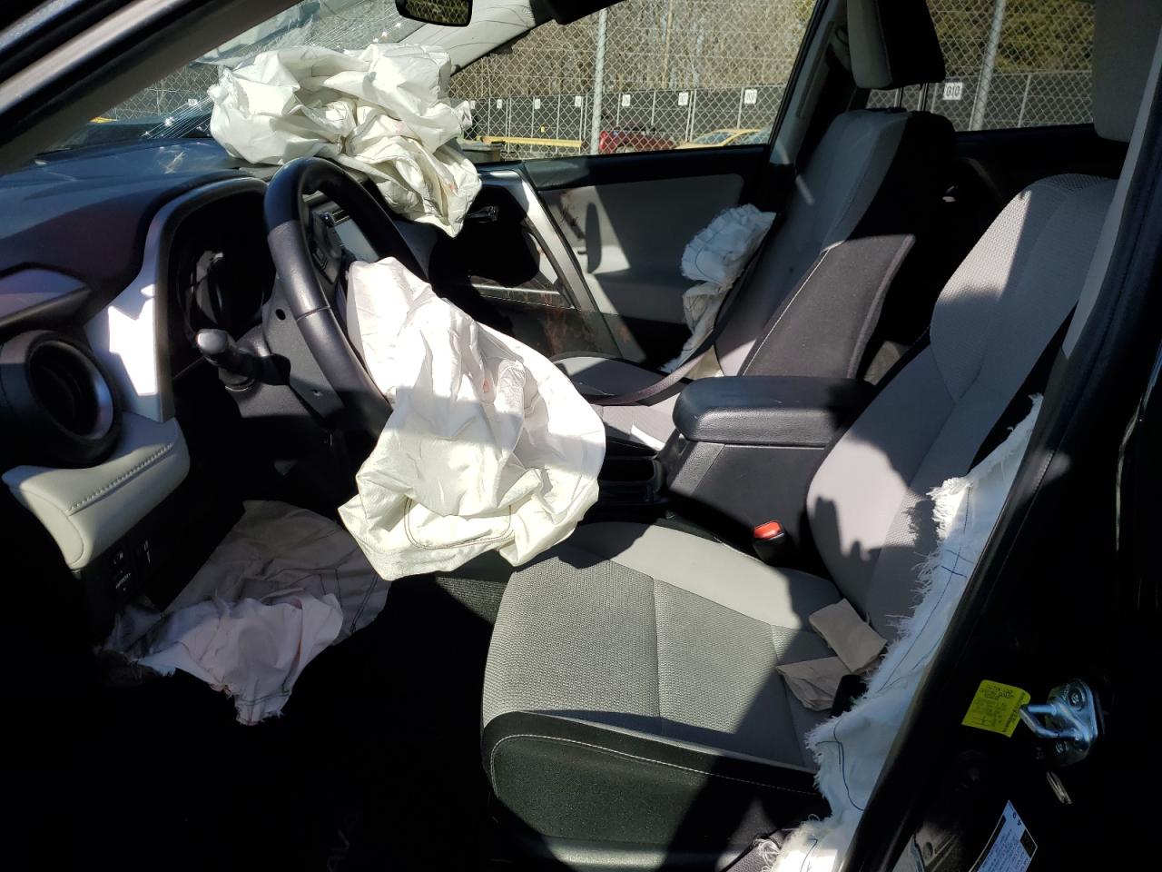 2016 Toyota RAV 4 - Image 7