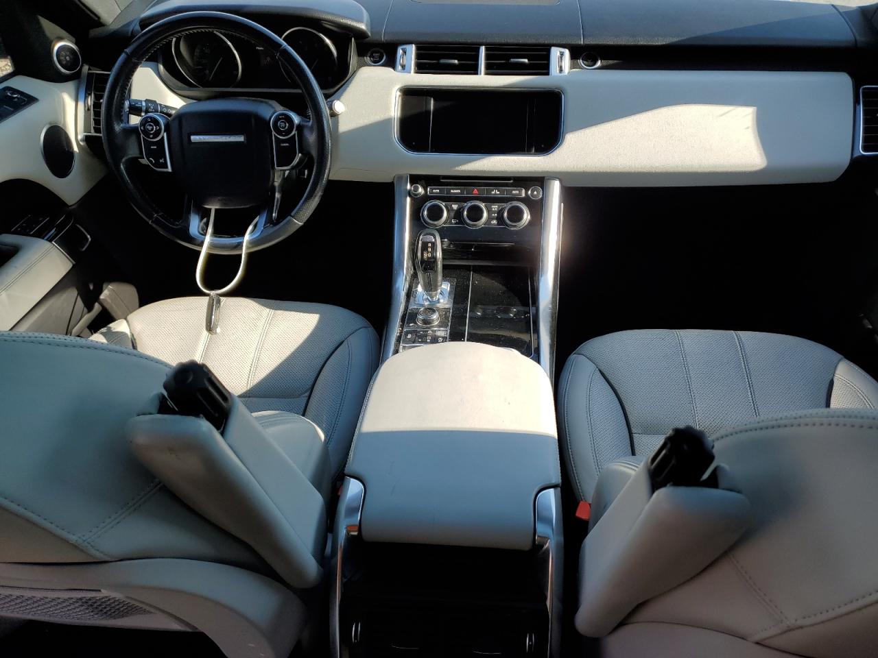 2015 Land Rover Range Rover - Image 8