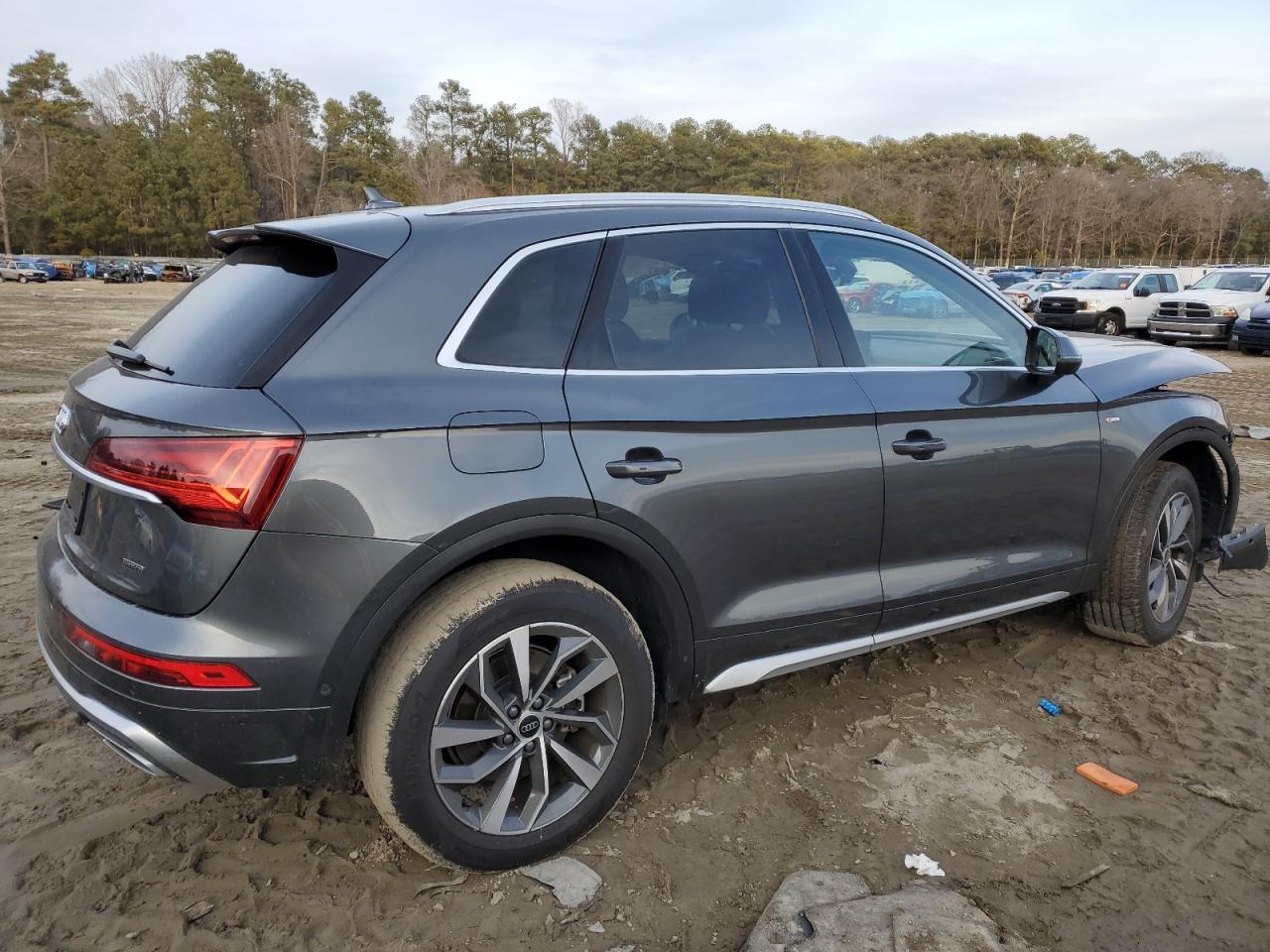 2024 Audi Q5 - Image 3
